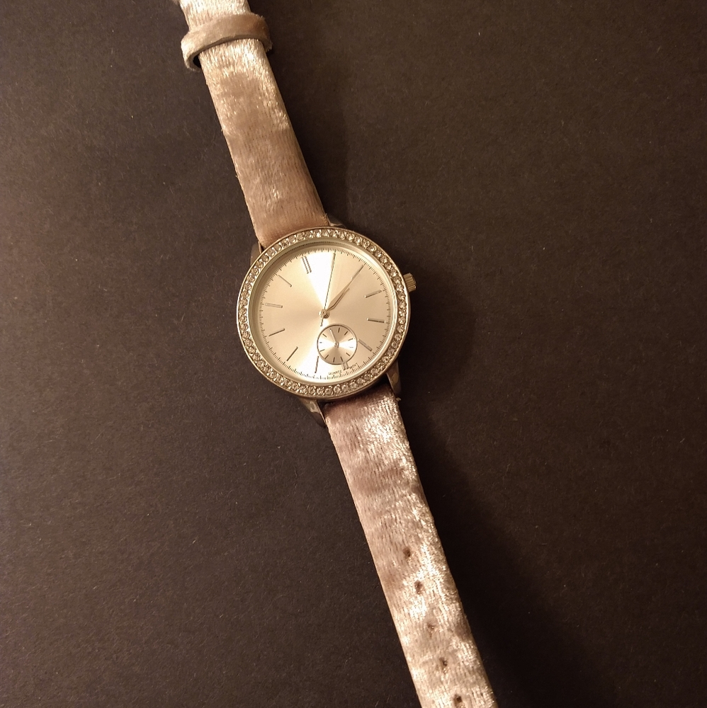 Charming Charlie Watch